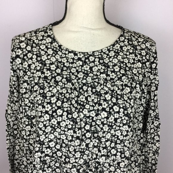 GAP Blouse Tiered Top Size L Womans Black White Floral Rayon 3/4 Sleeve Keyhole - Picture 3 of 15